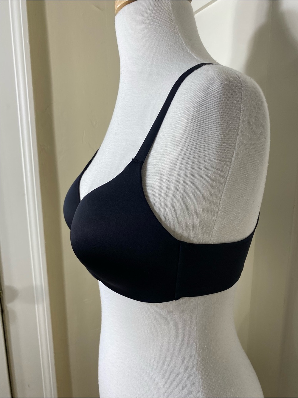 Uniqlo Black Padded Wireless Bra 34/36 AA A B - Picture 7 of 12